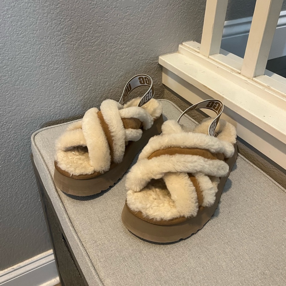 UGG Disco Cross Platform Slippers NWOT
